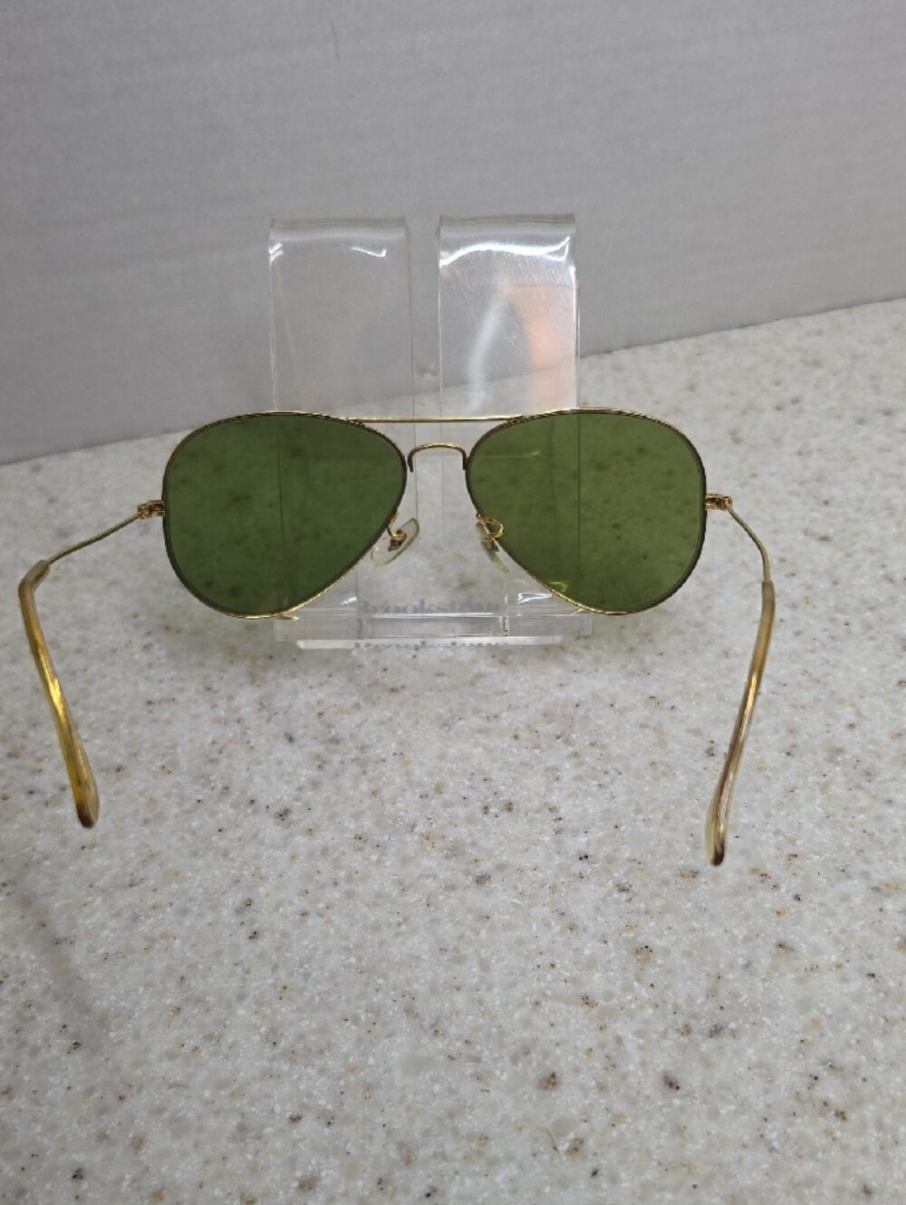 Classic Aviator Sunglasses with Green Lenses and Gold Frame - Picture 2 of 4